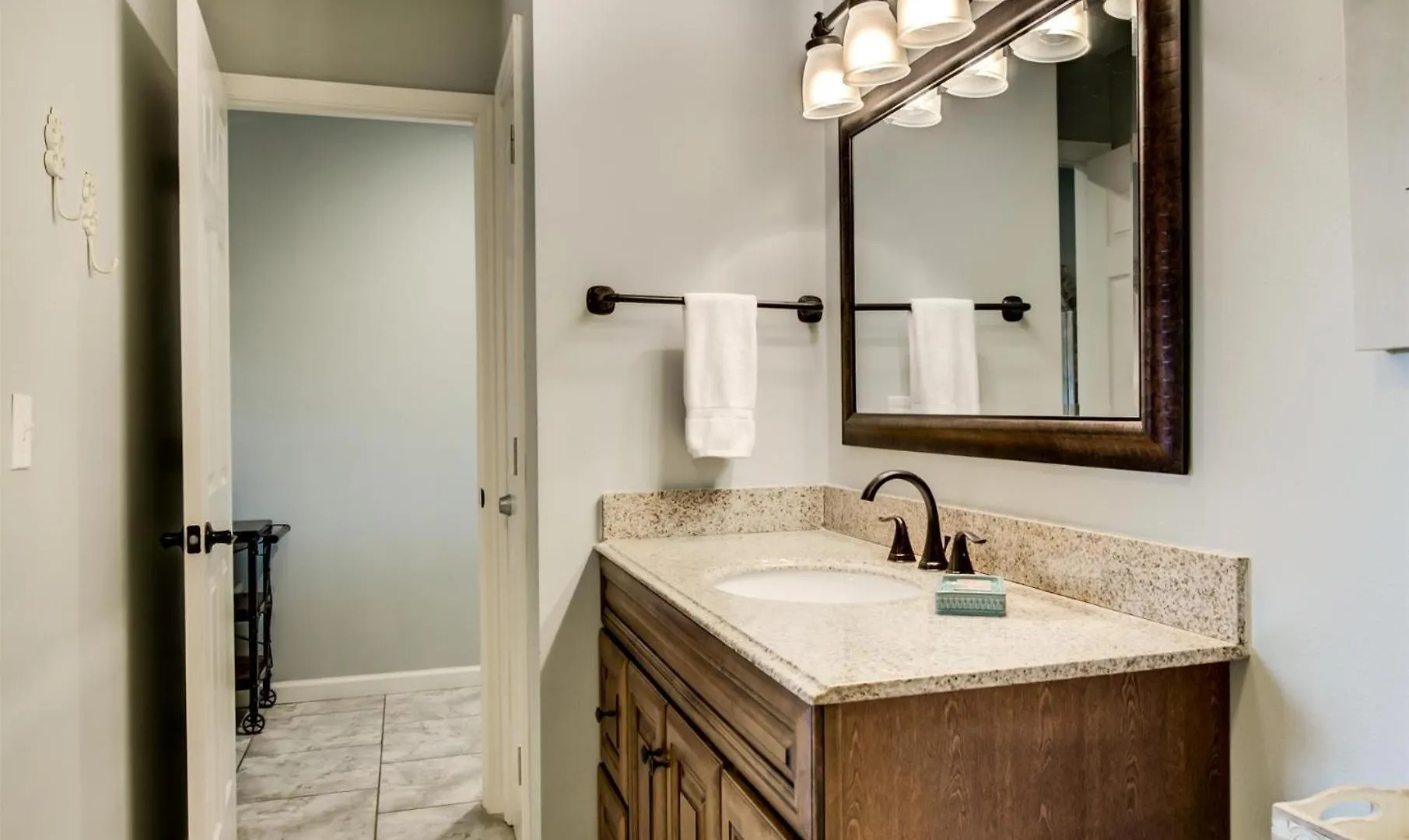 9 H Two Bedroom Condo Destin Apartment