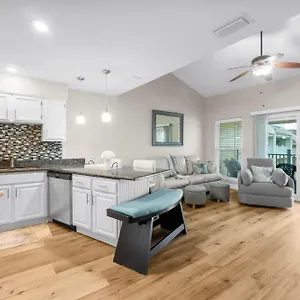 Seacove 7e 2 Bedroom Apartment